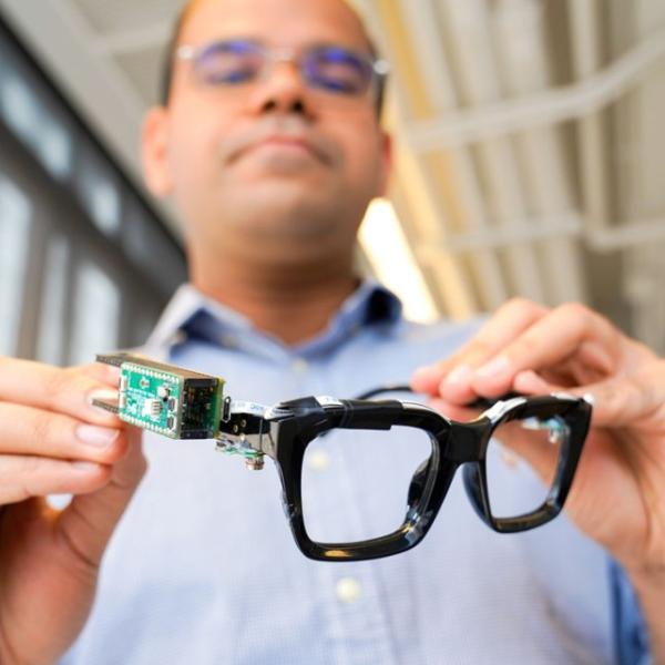 Glasses use sonar, AI to interpret upper body poses in 3D