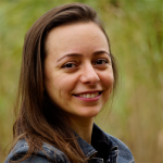 Color portrait of Hadar Averbuch-Elor