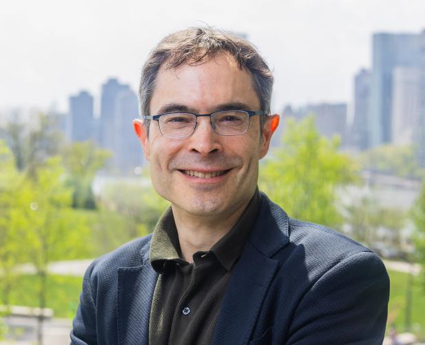 Color portrait of Ari Juels